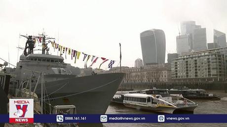 Tàu chiến NATO thăm Anh