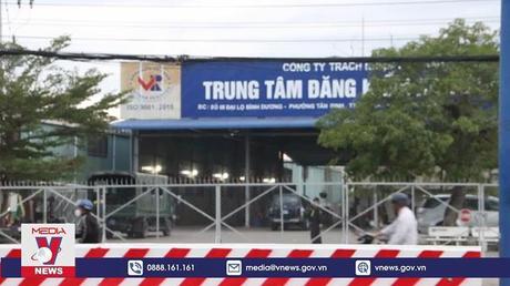Phong tỏa, khám xét một trung tâm đăng kiểm tại Bình Dương