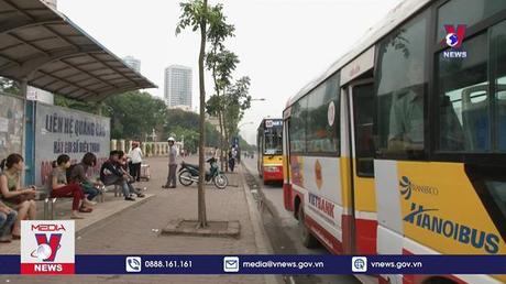 Hàng trăm nghìn lượt xe buýt xuất bến muộn 