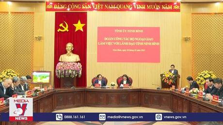 Đoàn công tác Bộ Ngoại giao làm việc tại Ninh Bình