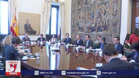 Phó thủ tướng Trần Lưu Quang hội kiến chủ tịch Hạ viện Tây Ban Nha