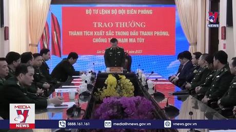 Khen thưởng lực lượng phá án thu giữ 22 bánh heroin