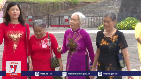 Lan tỏa yêu thương qua chiếc áo dài