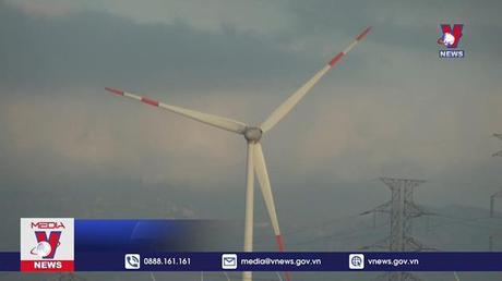 Chỉ đạo khẩn về giá điện mặt trời, điện gió chuyển tiếp