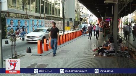 LHQ cảnh báo nguy cơ liên quan khủng hoảng nợ