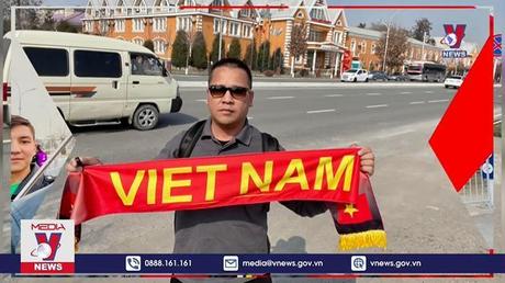 Trái bóng tròn, sân cỏ xanh và những con tim hòa nhịp