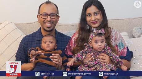 Hai em bé sinh non nhất thế giới đón sinh nhật đầu tiên