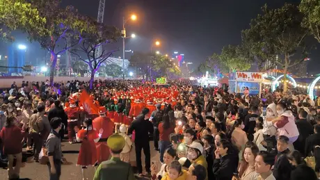 Đà Nẵng 'bội thu' khách dịp Giáng sinh, Năm mới 2025