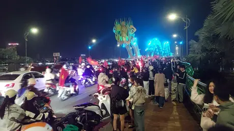 Đà Nẵng: Biển người ăn mừng Việt Nam vô địch AFF Cup 2024