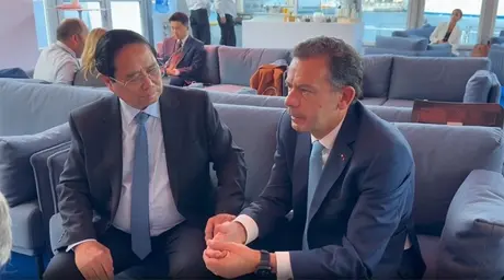 Thủ tướng Phạm Minh Chính gặp Thủ tướng Bồ Đào Nha