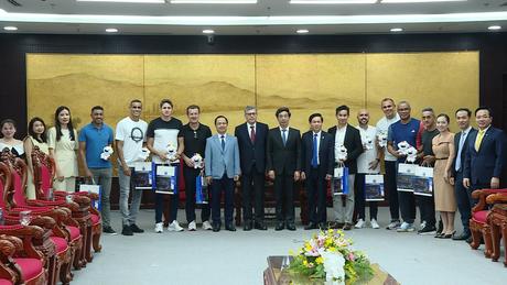 Nhiều danh thủ bóng đá Brazil tới Đà Nẵng