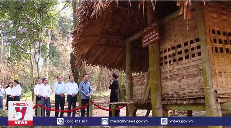 Chủ tịch nước dâng hương tại Khu di tích Quốc gia đặc biệt Tân Trào