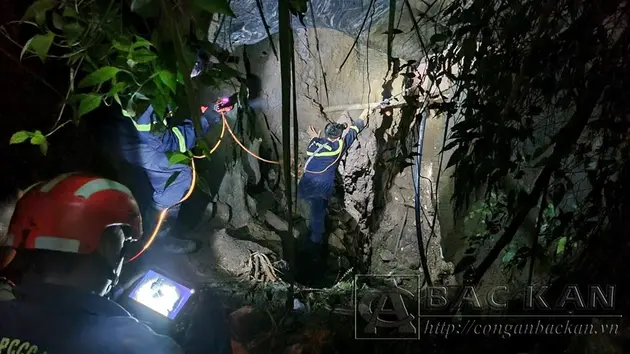 Vụ sập hang động tại Bắc Kạn: Đã giải cứu được một nạn nhân