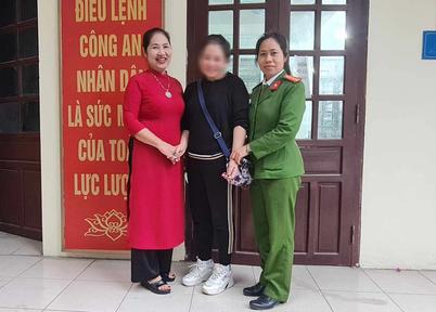 Chủ nhà hàng trao trả gần 270 triệu đồng thực khách chuyển nhầm
