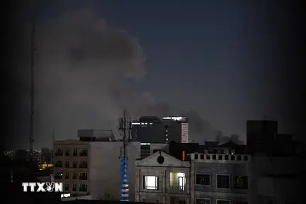 [TRỰC TIẾP] Xung đột ở Trung Đông: Israel tấn công Văn phòng Tổng thống Iran và trụ sở Hội đồng An ninh Quốc gia 