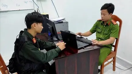 Bắt giữ hai đối tượng giả danh công an cưỡng đoạt tài sản