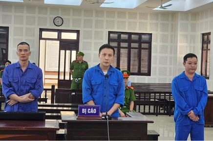 Buôn lậu hàng trăm tấn thuốc bắc từ Trung Quốc về Việt Nam