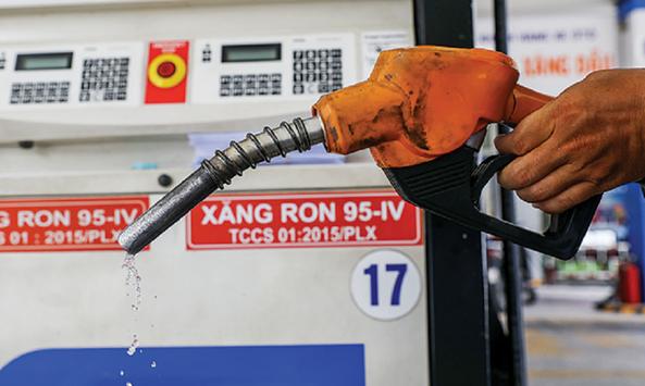 Giá xăng RON95 giảm... 10 đồng, dầu có xu hướng tăng lại