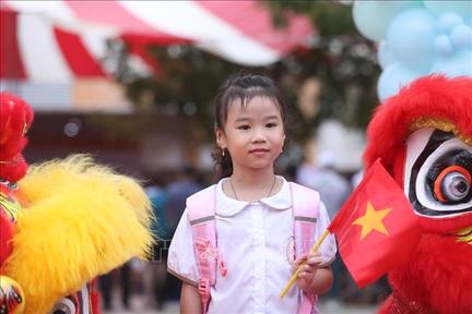 Hơn 22 triệu học sinh cả nước háo hức đến trường dự Lễ khai giảng