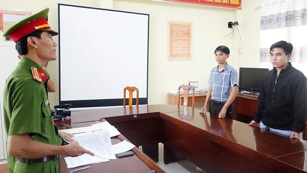 Khởi tố, bắt tạm giam 2 đối tượng làm giả bằng Đại học và chứng chỉ Ngoại ngữ, Tin học