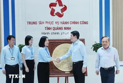 Quảng Ninh hướng tới “chính quyền số phục vụ”