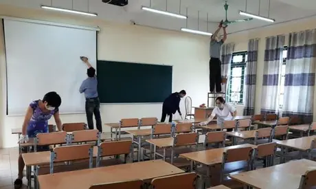 Học sinh Hà Nội nghỉ học thứ 7 để tránh bão