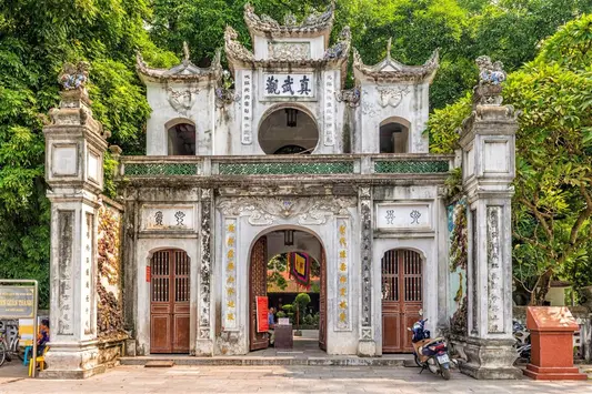 Hà Nội: Tạm dừng đón khách tham quan đền Quán Thánh để phục vụ trùng tu