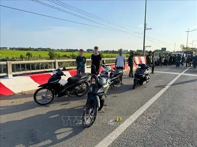 Ngăn chặn 40 thanh thiếu niên mang hung khí để hỗn chiến