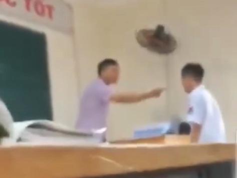 Hà Nội: Thầy giáo xưng 