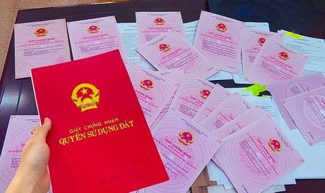 Hà Nội: Lừa cấp sổ đỏ ở khu vực lòng Sông Hồng để chiếm đoạt tiền tỷ