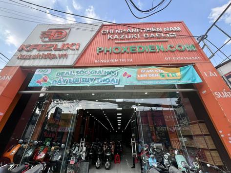 Tạm giữ hàng trăm xe điện có dấu hiệu vi phạm