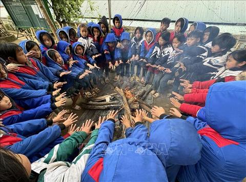Bắc Bộ, Bắc Trung Bộ rét, vùng núi dưới 12 độ C