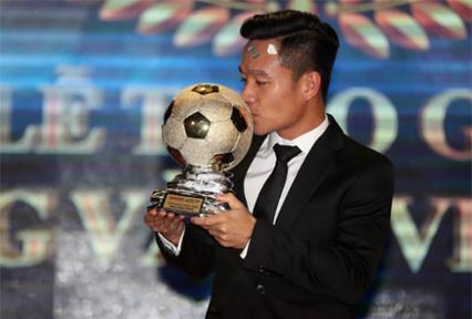 Cựu Quả bóng vàng Việt Nam Đinh Thanh Trung bị tạm giữ vì dùng chất cấm