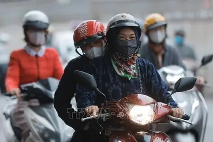 Thời tiết ngày 24/10: Áp thấp nhiệt đới suy yếu, miền Trung và Nam Bộ tiếp tục mưa lớn