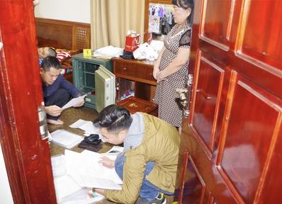 Làm sổ đỏ giả, chiếm đoạt hàng chục tỷ đồng của bà chủ tín dụng đen