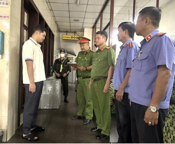 Khởi tố, bắt tạm giam Phó Giám đốc Công ty Trách nhiệm hữu hạn Thành Bưởi
