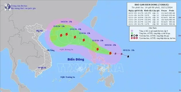 Bão Toraji gần Biển Đông, giật cấp 12