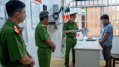 Khởi tố, bắt giam tài xế xe container đi ngược chiều gây tai nạn chết người