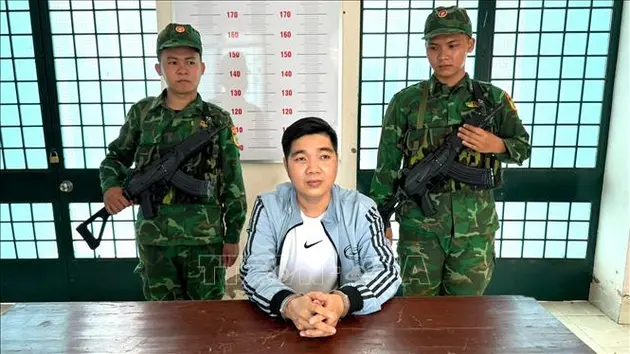 Bắt đối tượng truy nã nguy hiểm nhập cảnh từ Campuchia về Việt Nam