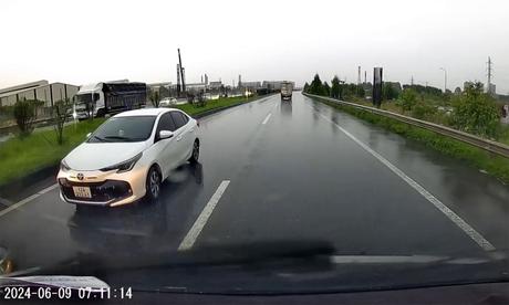 Xử phạt tài xế đi ngược chiều trên cao tốc Hà Nội - Bắc Giang