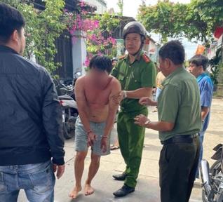 Bố đẻ bóp cổ con đến chết rồi chụp hình gửi lên nhóm Zalo tại Đồng Nai