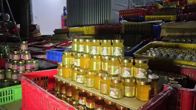 Triệt phá đường dây sản xuất, tiêu thụ hàng chục nghìn hũ yến chưng giả