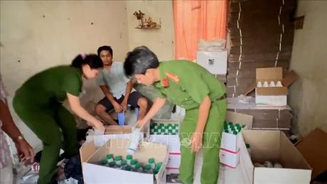 An Giang triệt phá đường dây sản xuất, buôn bán thuốc bảo vệ thực vật giả