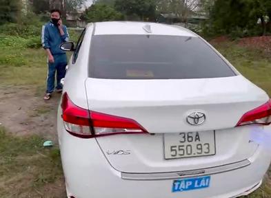 Thầy giáo dạy lái ô tô vi phạm nồng độ cồn khi đang chở theo 3 học viên 