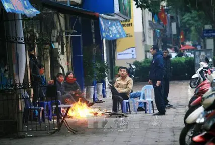 Thời tiết ngày 13/2: Áp thấp nhiệt đới tiến gần bờ, Bắc Bộ, Bắc Trung Bộ đón đợt rét sâu