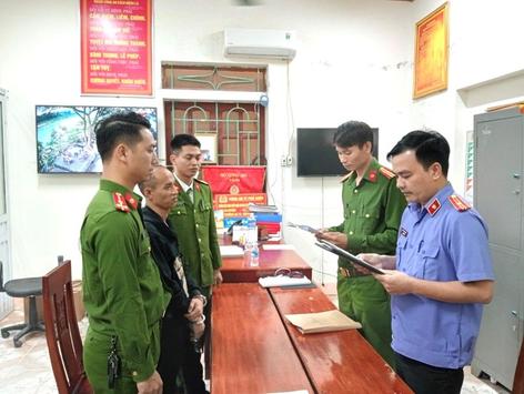 Vừa ra tù 2 ngày tiếp tục bị khởi tố tội gây thương tích
