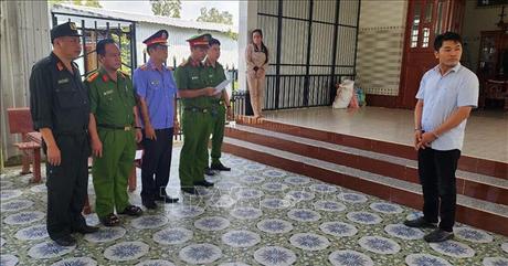 Bắt tạm giam hai đối tượng lừa đảo chiếm đoạt tài sản