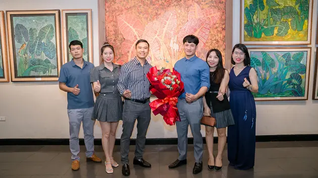 Nghệ thuật từ những chiếc lông công