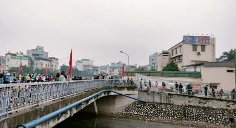 Phát hiện thi thể nam thanh niên bị mất tích ở sông Tô Lịch 