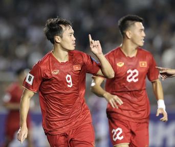 Điểm nhấn Việt Nam 2-0 Philippines: Văn Toàn ghi bàn giải tỏa áp lực, HLV Troussier khởi đầu tạm ổn